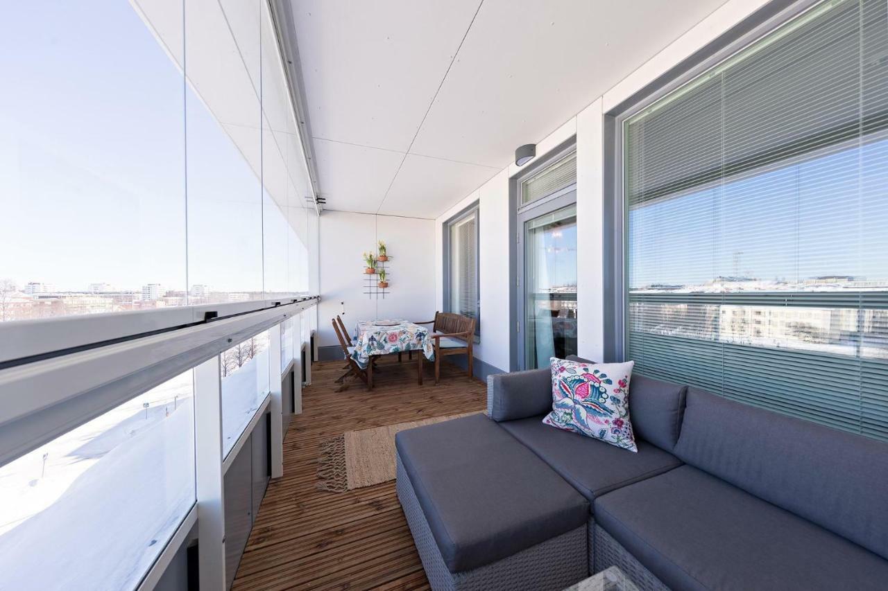 Penthouse In Oulu Apartment Екстериор снимка